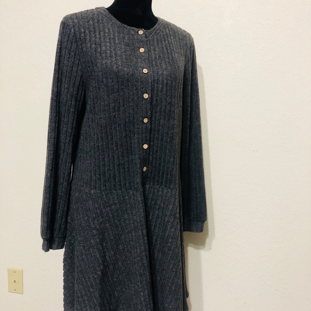 Gray Ribbed Knit Dress - Picture 2 of 7